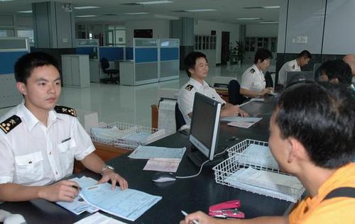 ���ر���